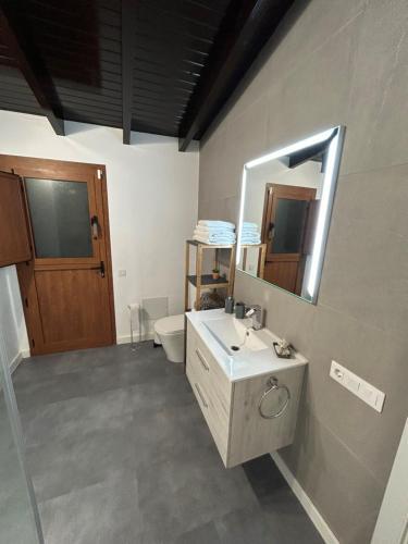 Foto del baño de Hotel Rural Restaurante Mahoh