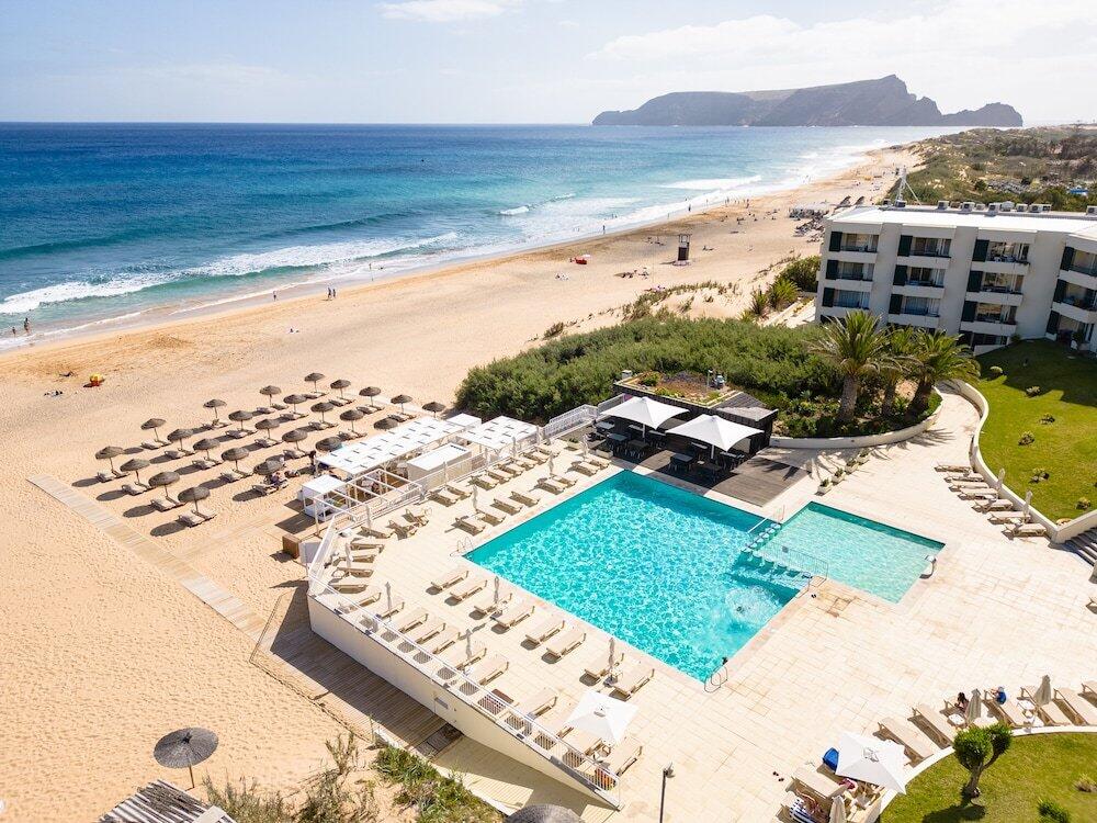 Foto del exterior de Aparthotel Vila Baleira Suites