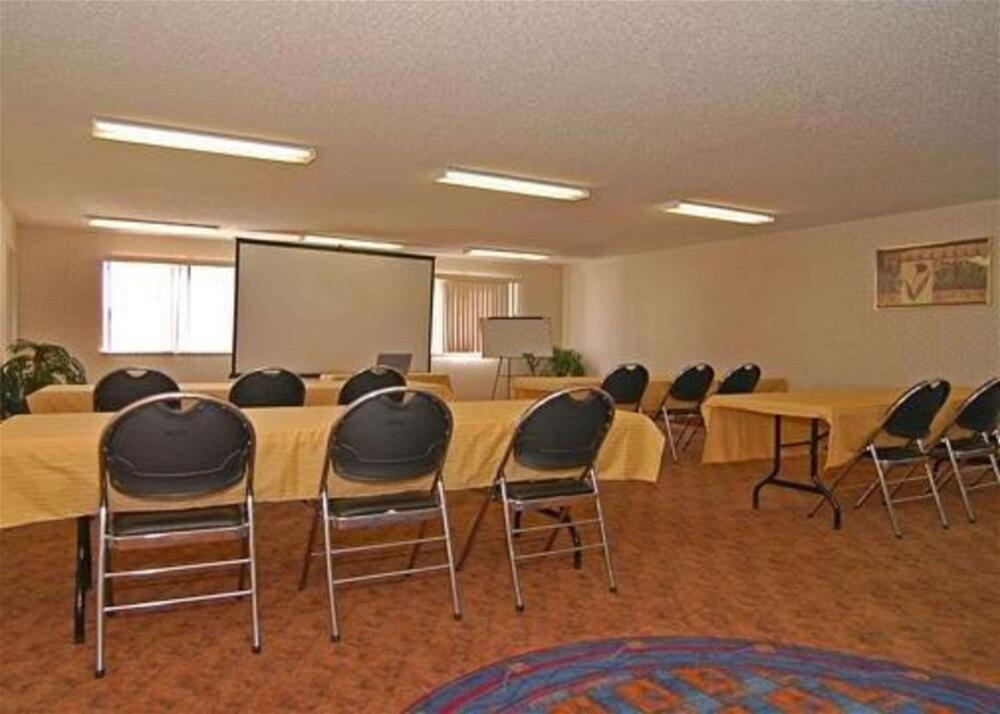 Foto de los servicios de Hotel Quality Suites Albuquerque Airport