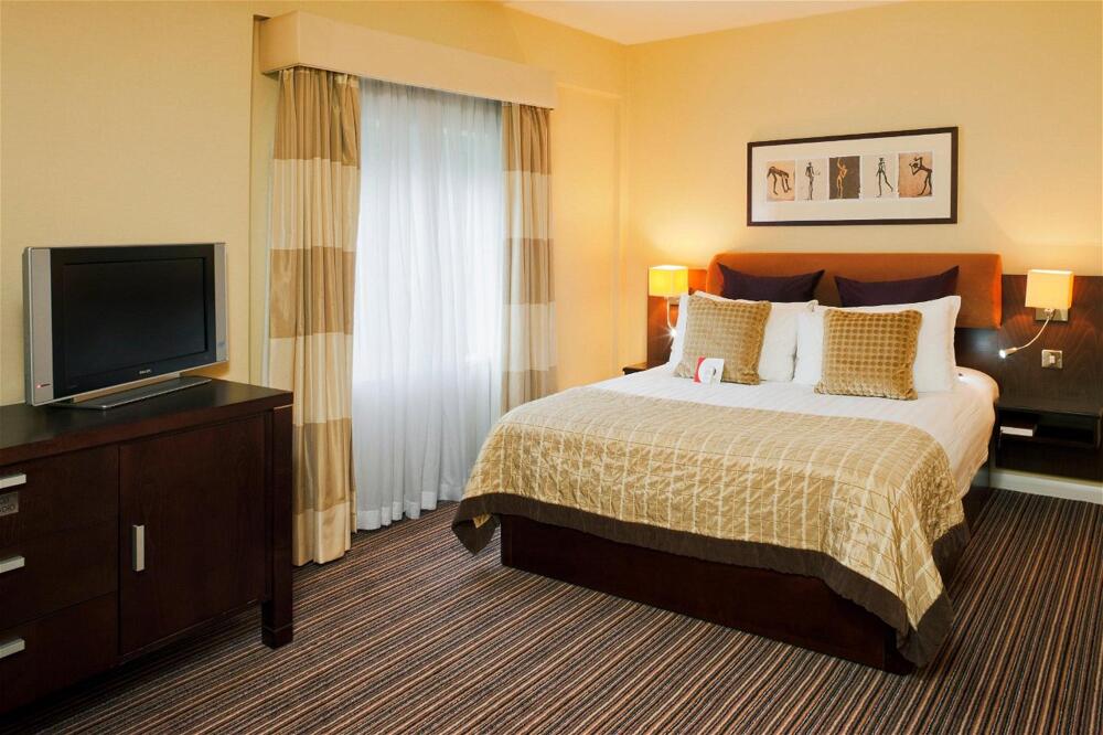 Foto de una habitación de Crowne Plaza London- Gatwick Airport, an IHG Hotel