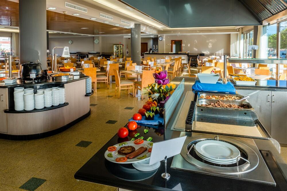 Foto de restauración de BQ Andalucia Beach Hotel