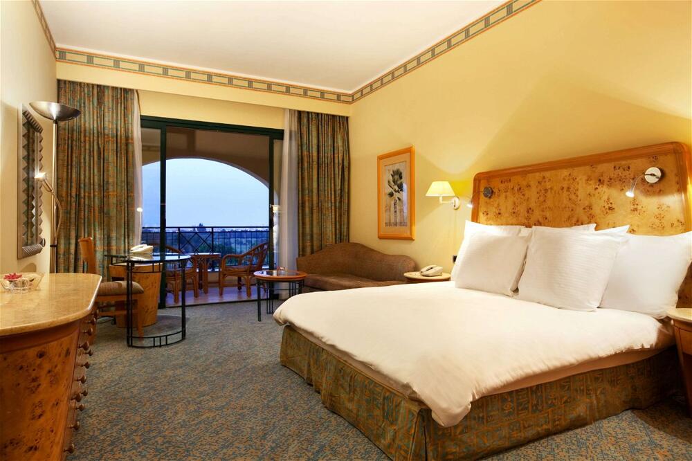 Foto de una habitación de Hotel Hilton Pyramids Golf