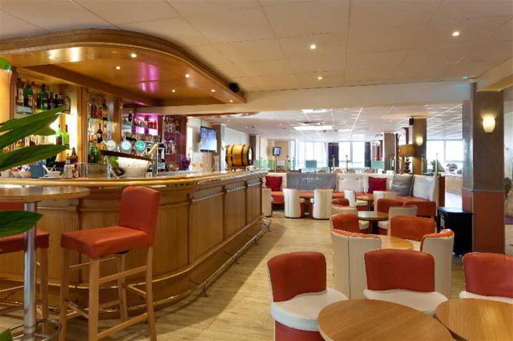Foto de restauración de Geographotel Paris-Roissy CDG Airport