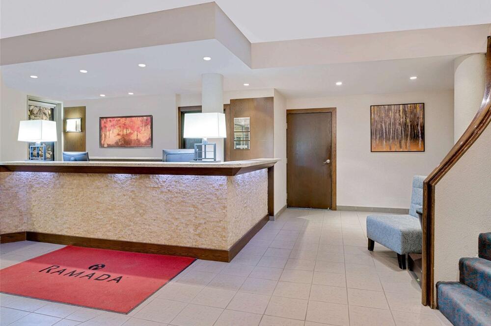 Foto de las zonas nobles de Hotel Ramada by Wyndham Kamloops