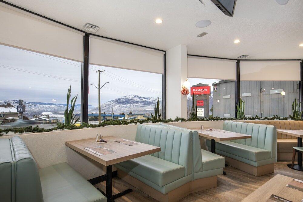 Foto de restauración de Hotel Ramada by Wyndham Kamloops