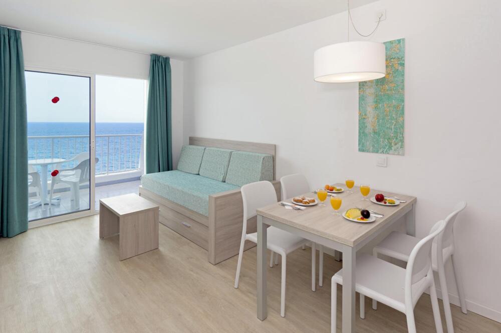 Foto de una habitación de Aparthotel HSM Calas Park