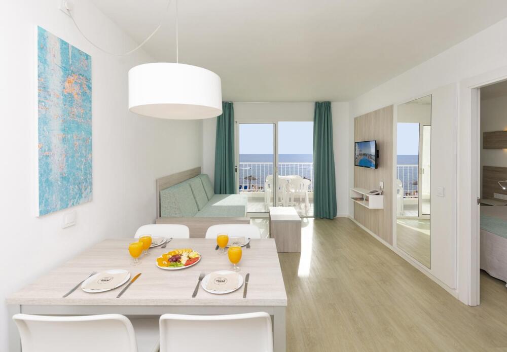 Foto de una habitación de Aparthotel HSM Calas Park