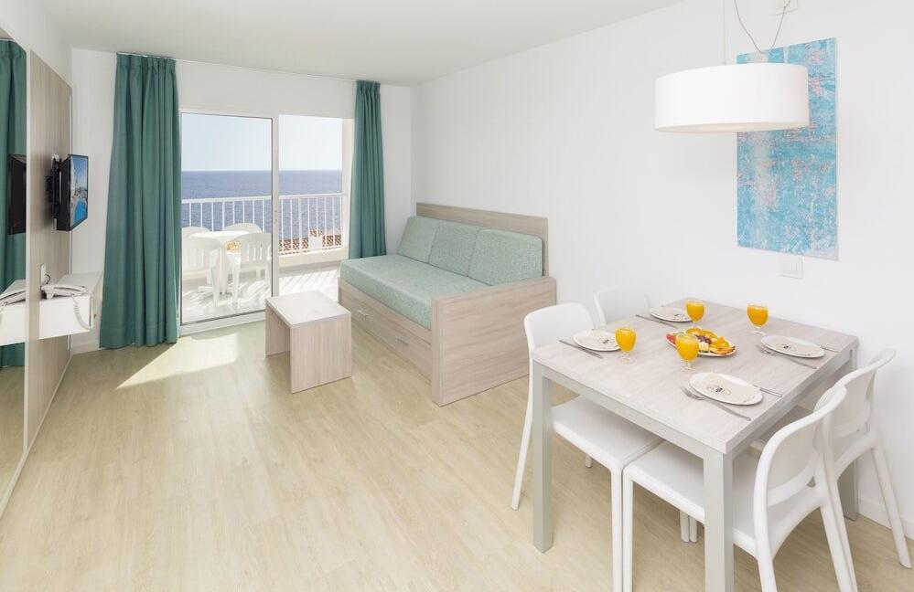 Foto de una habitación de Aparthotel HSM Calas Park