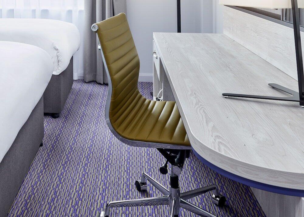 Foto de una habitación de Leonardo Hotel Exeter - Formerly Jurys Inn