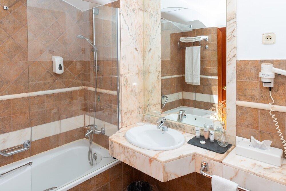 Foto del baño de Hotel Termes Montbrio
