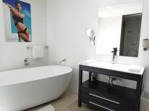 Foto del baño de MayaFair Design Hotel