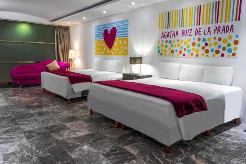 Foto de una habitación de MayaFair Design Hotel