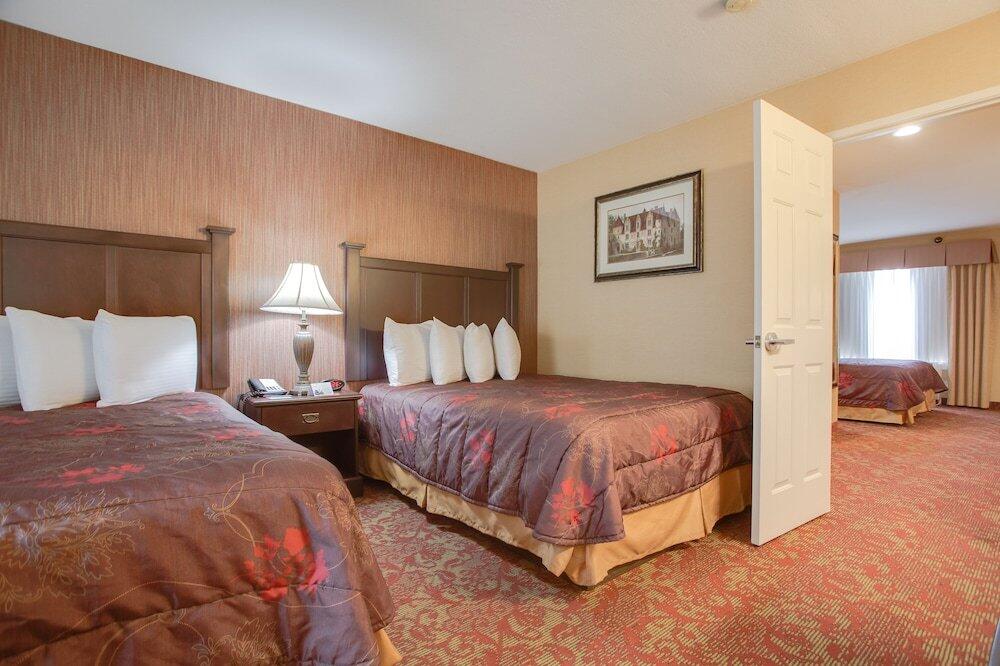 Foto de una habitación de Hotel Castle Inn and Suites Anaheim