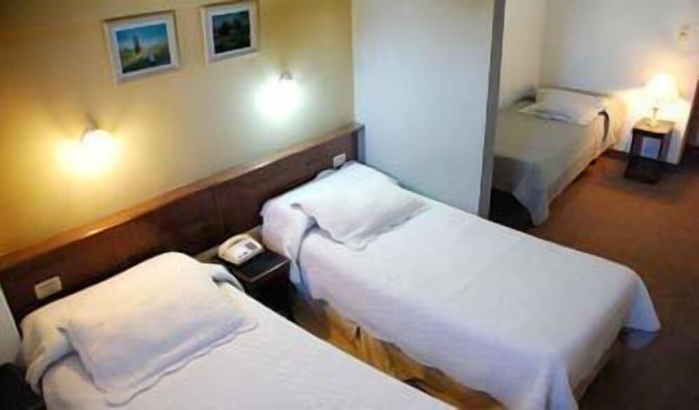 Foto de una habitación de Hotel Mediterraneo