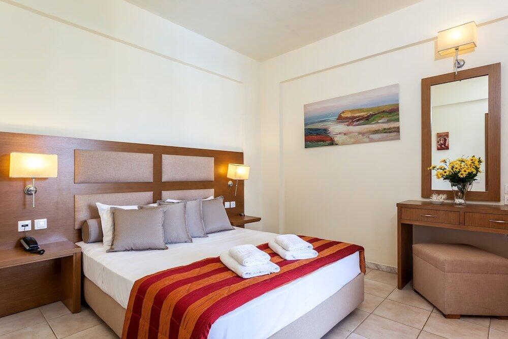 Foto de una habitación de Skopelos Holidays Hotel &amp;amp; Spa