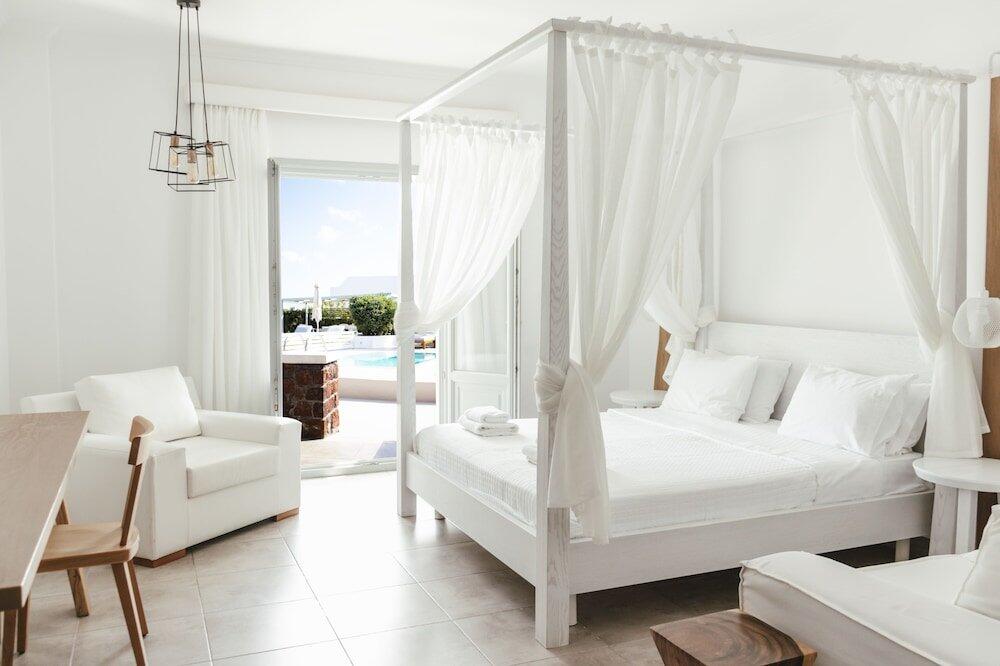 Foto de una habitación de Astro Palace Hotel &amp;amp; Suites