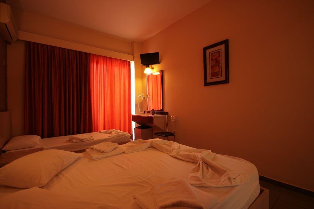 Foto de una habitación de Dimitris Paritsa Hotel