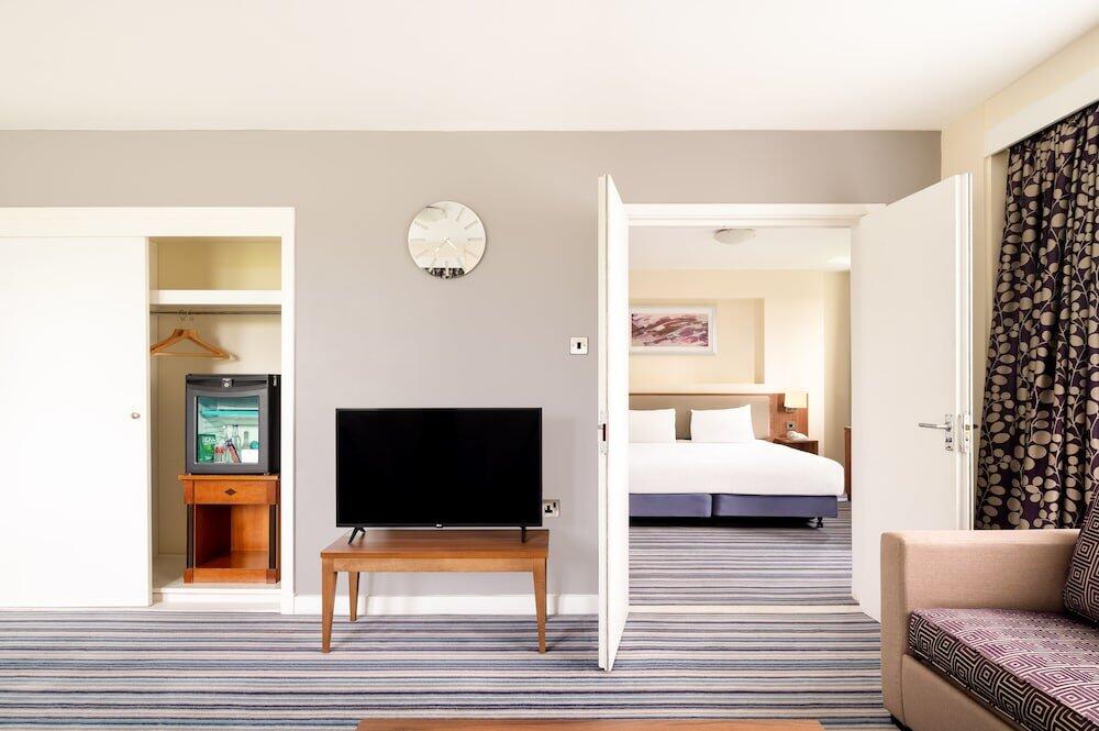 Foto de una habitación de Holiday Inn Leeds Brighouse, an IHG Hotel