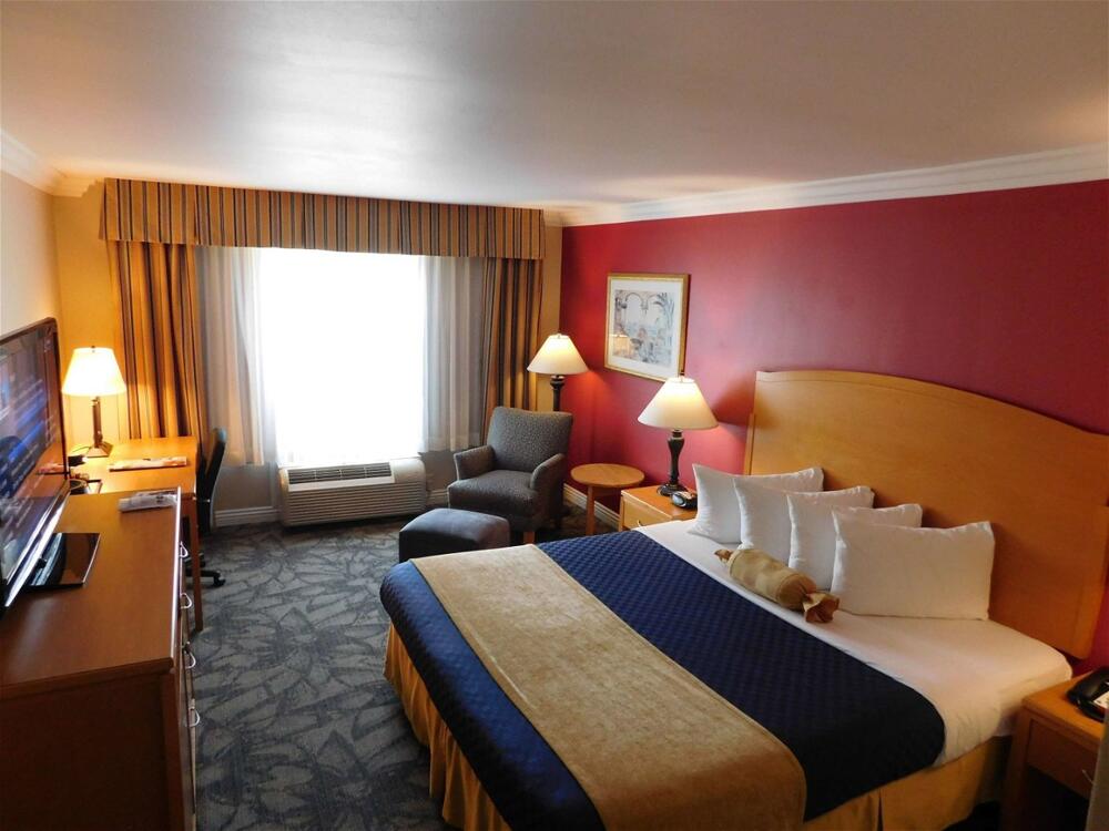 Foto de una habitación de Best Western Plus Anaheim Orange County Hotel