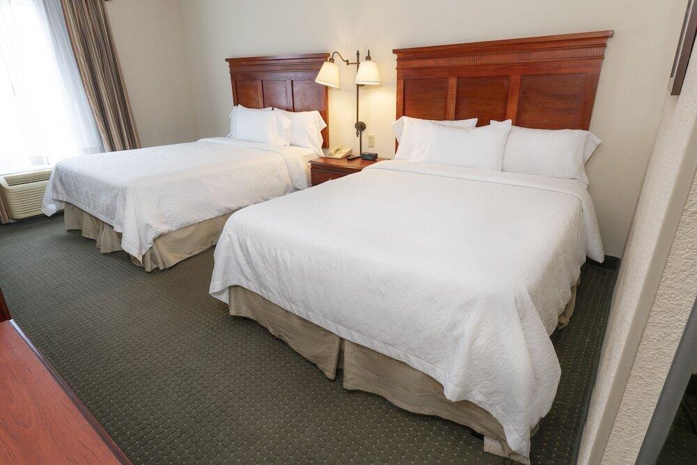Foto de una habitación de Hotel Hampton Inn by Hilton Guadalajara-Aeropuerto