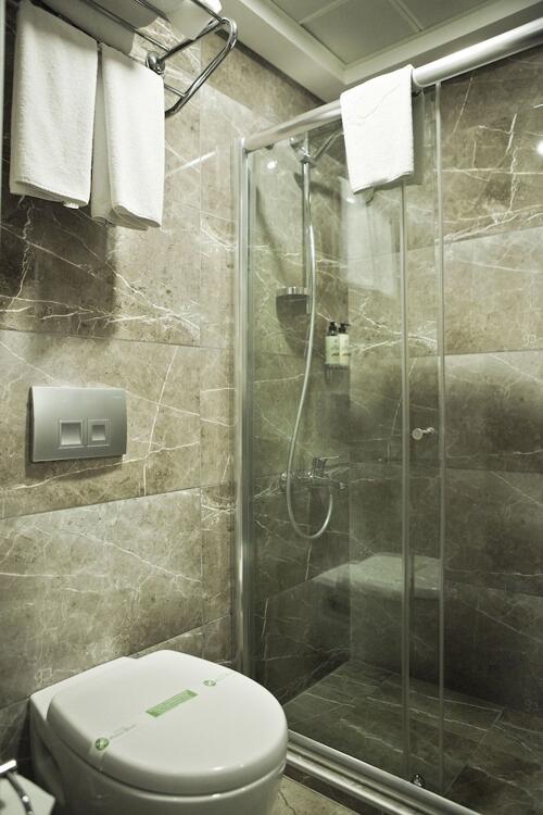 Foto del baño de Laleli Gonen Hotel