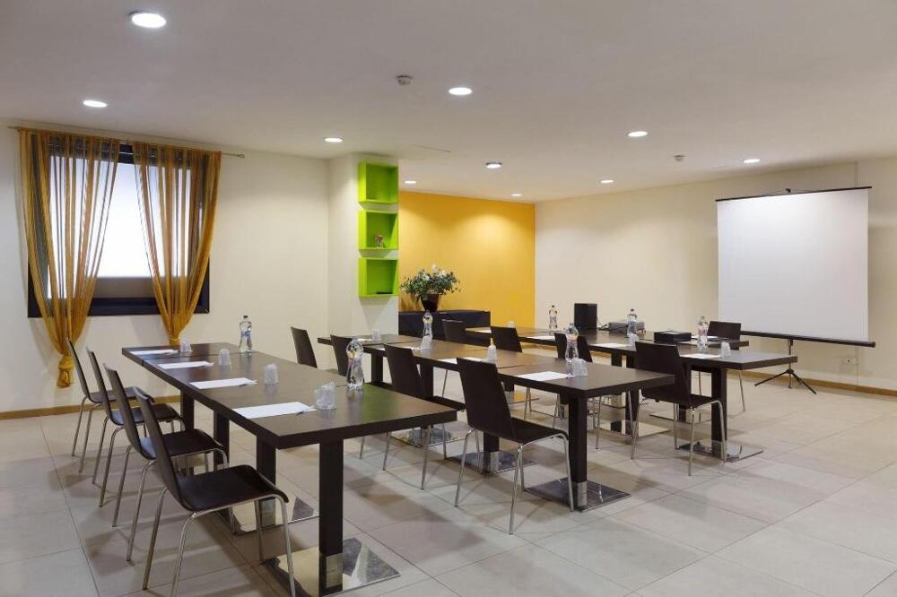 Foto general de City Hotel &amp;amp; Suites