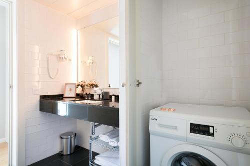 Foto del baño de Lugaris Beach Apartments