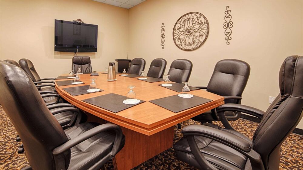 Foto de los servicios de Seven Oaks Hotel Regina
