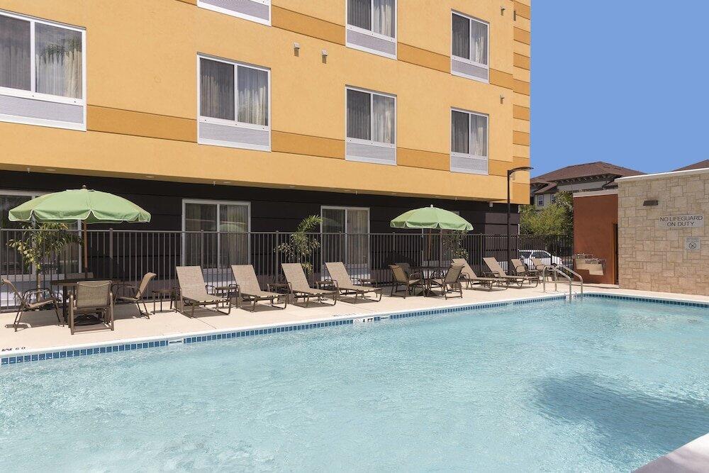 Foto de los servicios de Hotel Fairfield Inn and Suites Orlando Kissimmee Celebration