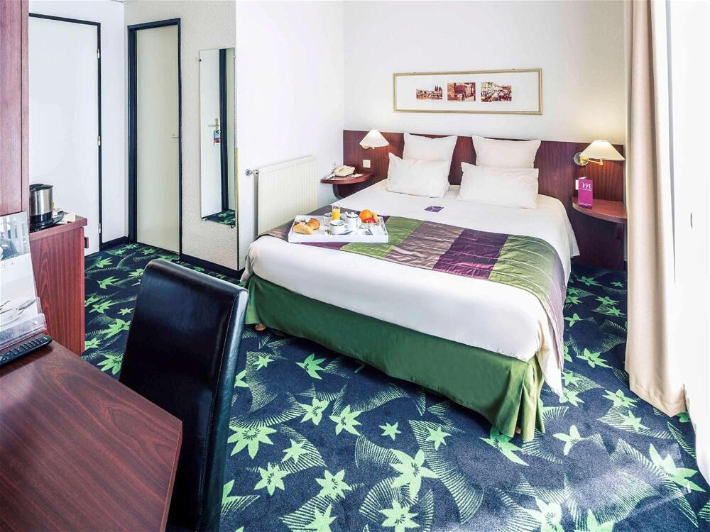 Foto de una habitación de Hotel Mercure Lourdes Impérial