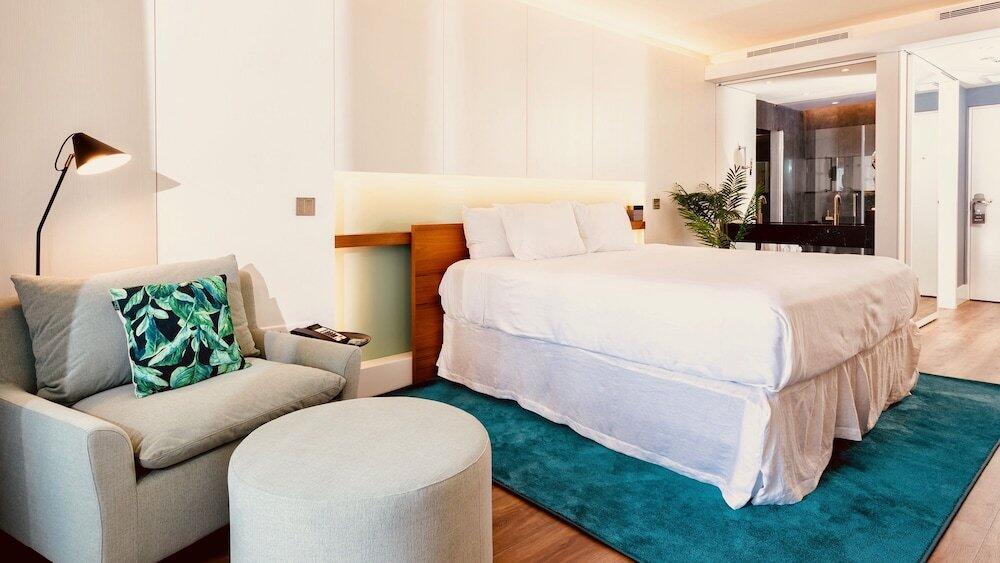 Foto de una habitación de Holland House Beach Hotel