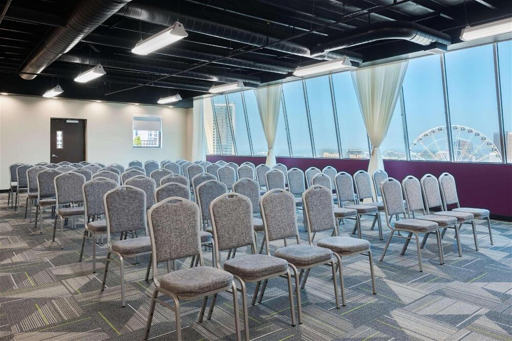Foto de los servicios de Hotel Home2 Suites by Hilton Atlanta Downtown