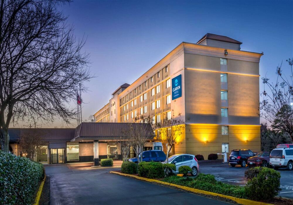 Foto del exterior de Clarion Hotel Atlanta Airport