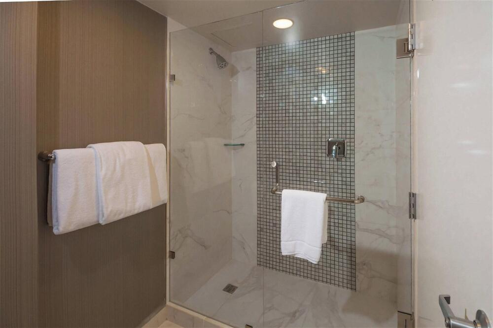 Foto del baño de Hotel Courtyard Monterrey Airport