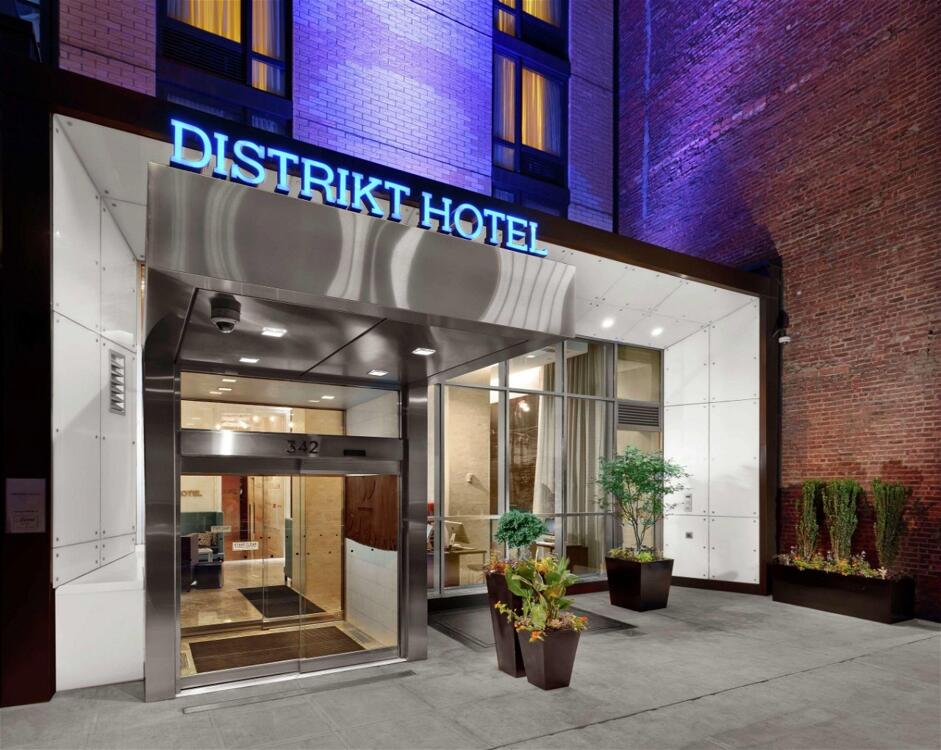 Foto del exterior de Distrikt Hotel New York City, Tapestry Collection by Hilton