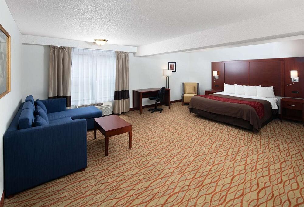 Foto de una habitación de Hotel Red Lion Inn &amp;amp; Suites Auburn