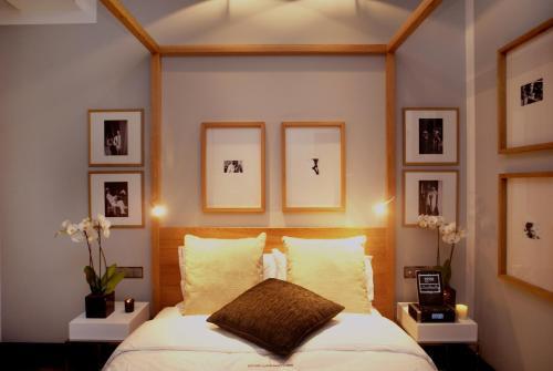 Foto de una habitación de Browns Downtown Hotel