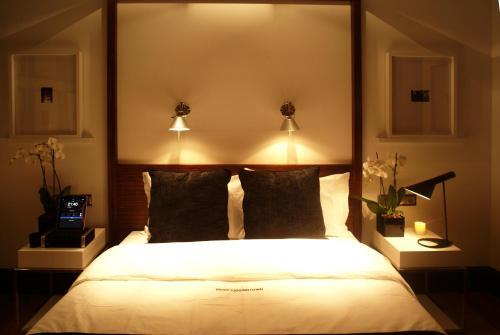 Foto de una habitación de Browns Downtown Hotel