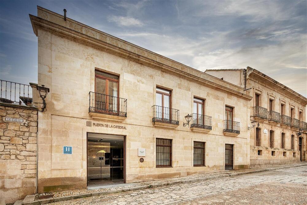 Foto del exterior de Hotel Sercotel Puerta de la Catedral