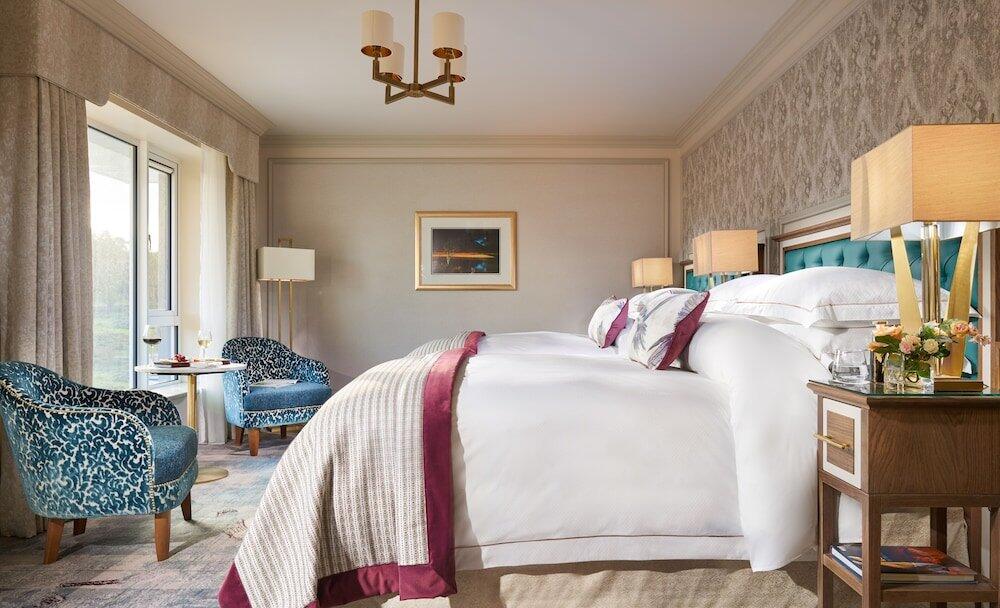 Foto de una habitación de Glenlo Abbey Hotel