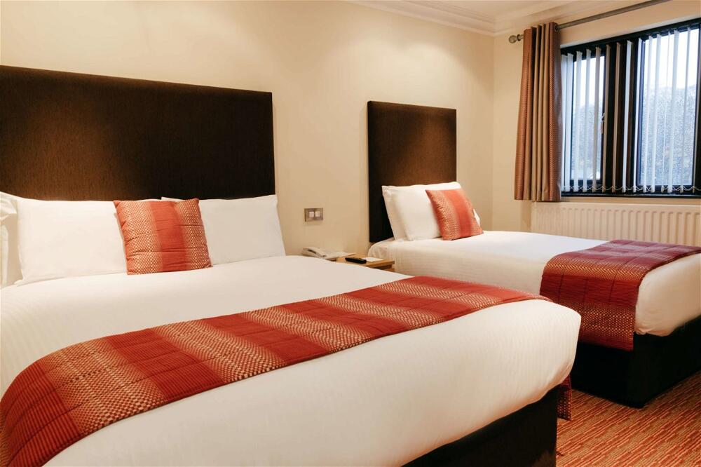 Foto de una habitación de Best Western Bradford Guide Post Hotel