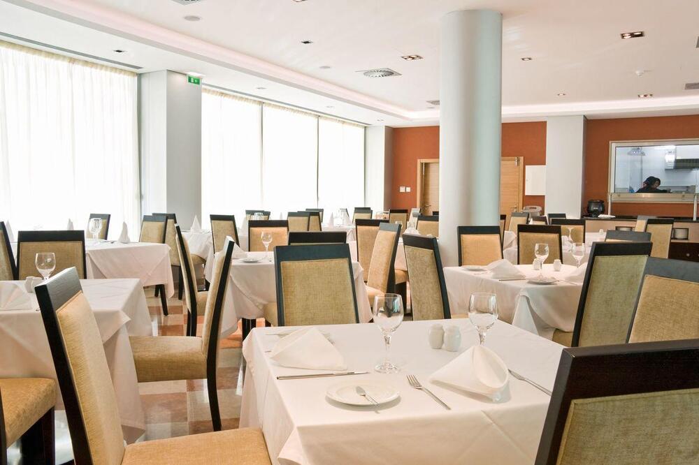 Foto de restauración de Monte Gordo Hotel Apartamentos &amp;amp; Spa