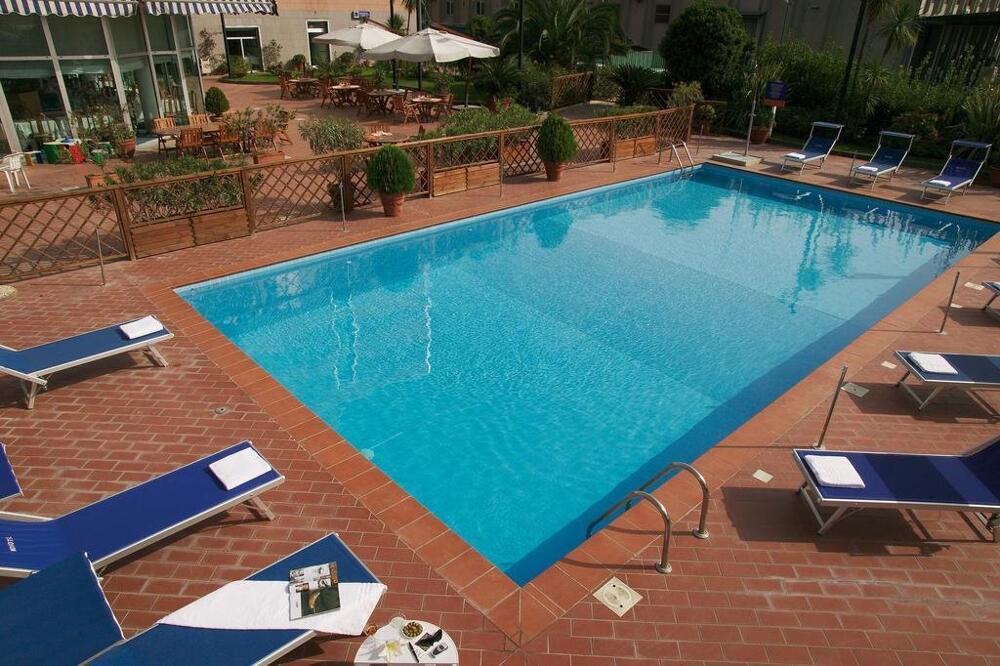 Foto general de Hotel Novotel Caserta Sud