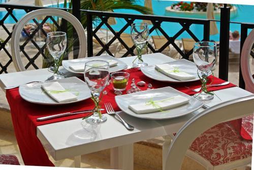 Foto de restauración de Hotel Mediterranean Princess- Adults Only
