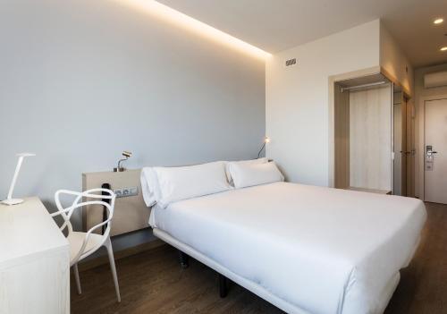 Foto de una habitación de B&amp;amp;B Hotel Barcelona Viladecans