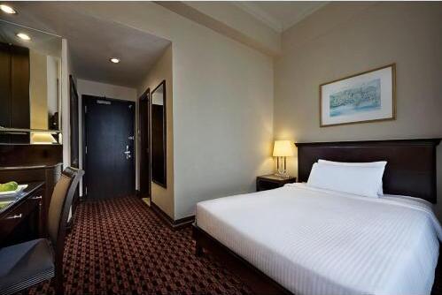 Foto de una habitación de Berjaya Penang Hotel