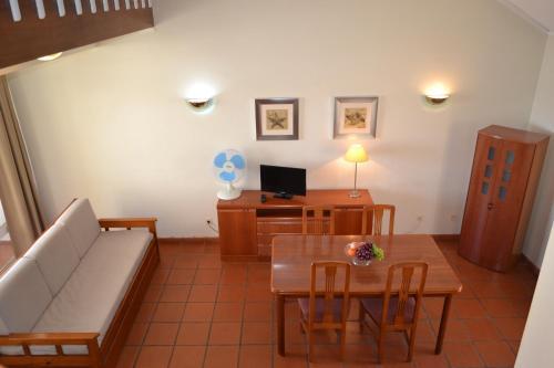 Foto de una habitación de Apartamentos Marina Plaza by Garvetur