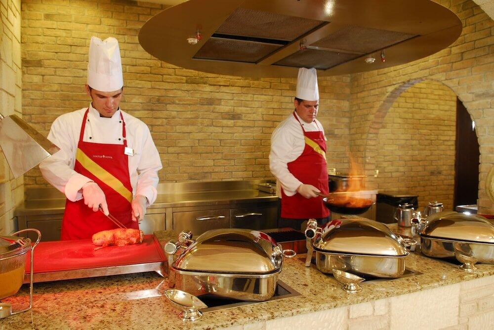 Foto de restauración de Hotel Cactus Royal