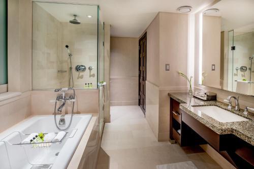Foto del baño de InterContinental Boston, an IHG Hotel