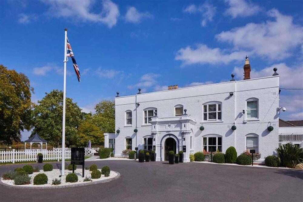Foto del exterior de Woughton House Hotel